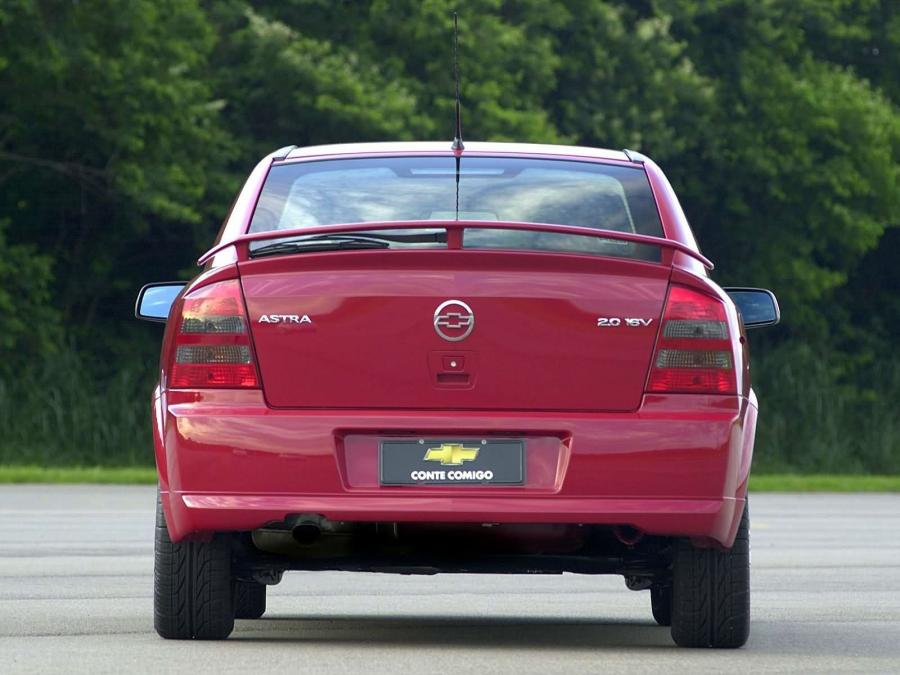  Chevrolet Astra GSi 16V 5-Door 2003 года  (фото 6 из 9)